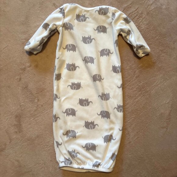 Baby Gown & Sleeper Lot 0–3M – Carter’s, Cloud Island, Circo – Neutral Elephant - Picture 10 of 14